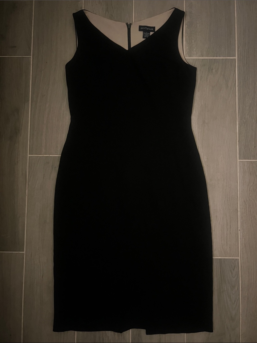 Ann Taylor Black Sleeveless V-Neck Midi Sheath Dress